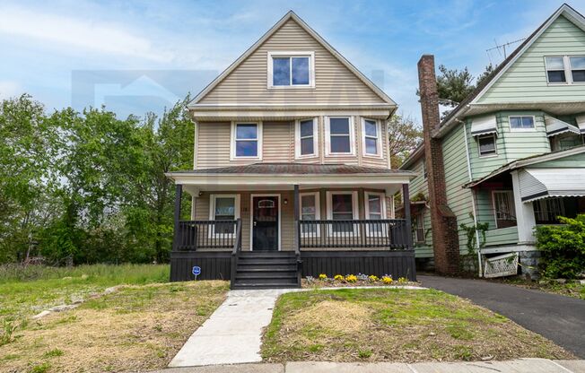 Beautiful 6 Bed 1 Bath Single Family Home