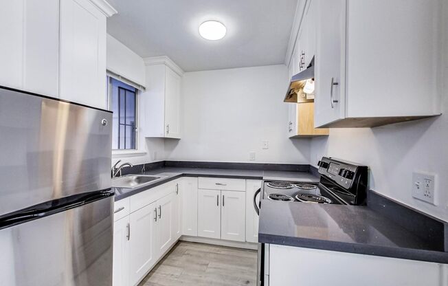 Studio, 1 bath, 550 sqft, $1,498, Unit 108