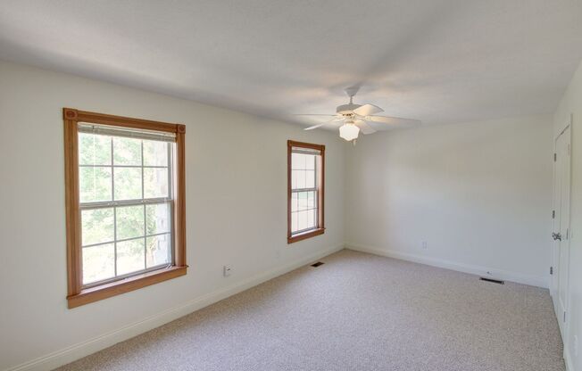 3 beds, 2 baths, 1,850 sqft, $2,275