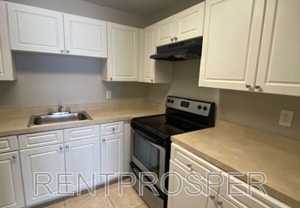 1 bed, 1 bath, 759 sqft, $1,075