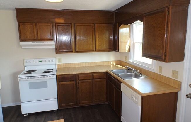 121 Old Corinth Rd