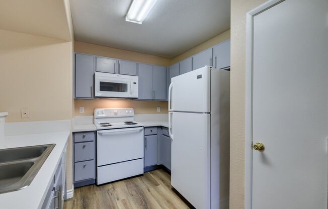 2 beds, 2 baths, $1,395, Unit UNIT 1016