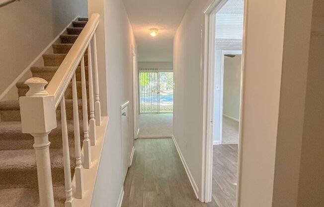 3 beds, 2 baths, 990 sqft, $1,195, Unit 17C