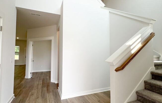 Gorgeous Home in Ross Farms with a Pool, Fitness Center and More!