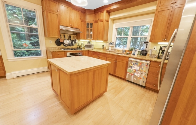 39 OAK AVE