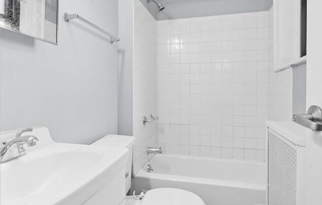 2 beds, 1 bath, 613 sqft, $1,250, Unit GH-07