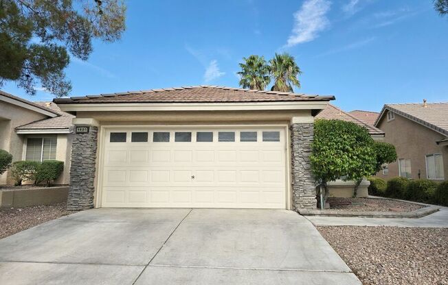 1825 LYELL CYN LN