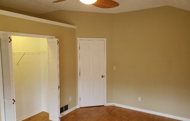 2 beds, 1 bath, $1,975