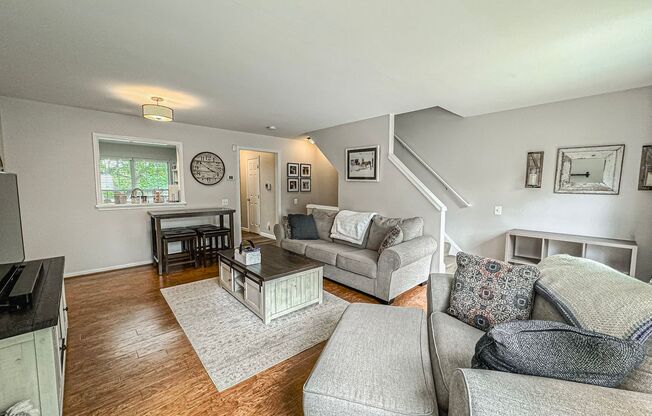 Gorgeous 2 Bed 2.5 Bath Townhome With A Fenced Yard In Exeter