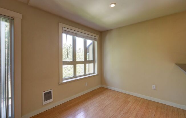 Beautiful Top Floor 1BR 1BA Condo in The Boulders