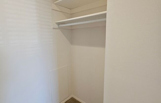 2 beds, 1.5 baths, 950 sqft, $1,425, Unit 17 - 102