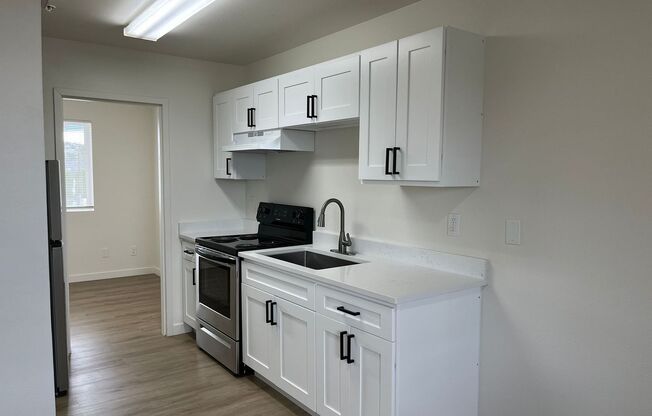 1 bed, 1 bath, 304 sqft, $965, Unit Unit 204