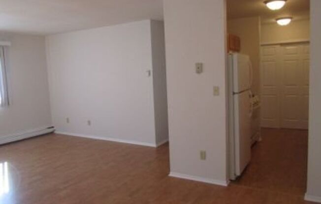 1 bed, 1 bath, $925, Unit 646 Unit 201