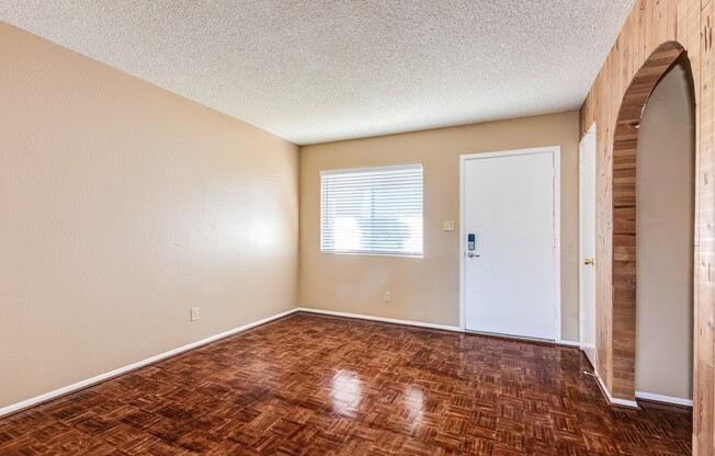 2 beds, 1 bath, $1,500