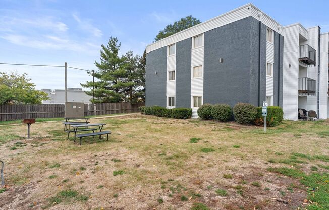 Crossroad Apartments