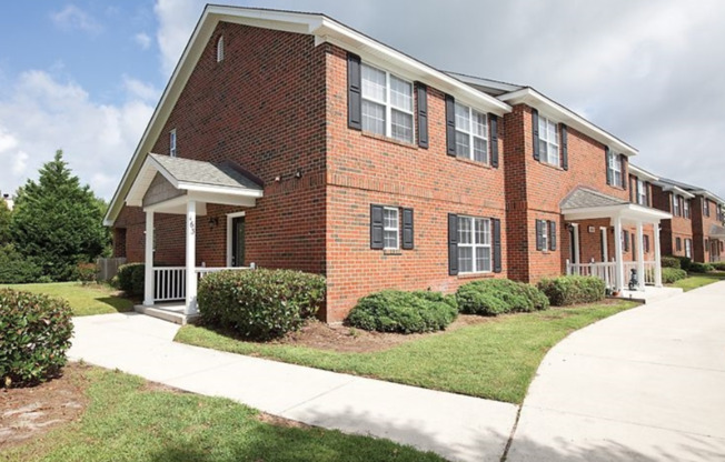 Pleasant Grove Village Apartments in Wilmington