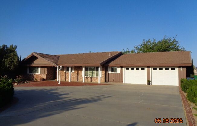 Custom Home in Quartz Hill on a Large Lot