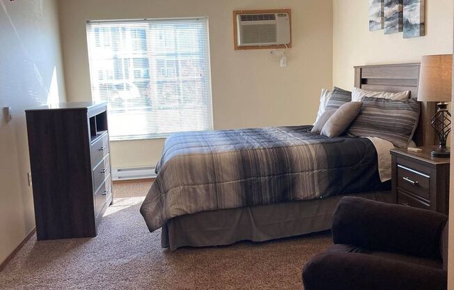 2 beds, 2 baths, 976 sqft, $1,595, Unit 3305