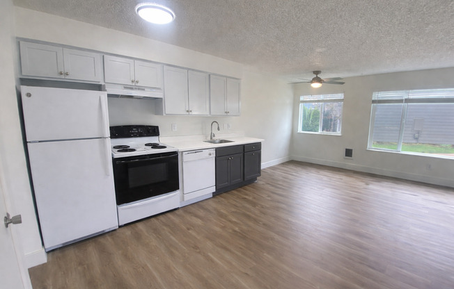 1 bed, 1 bath, 680 sqft, $1,395, Unit 48