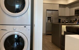 4 beds, 3 baths, 1,300 sqft, $1,650, Unit 104 - Grand Master Room - 4