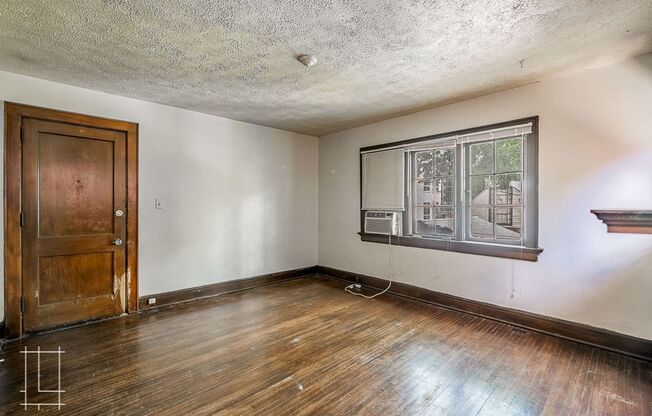 Studio, 1 bath, $915, Unit 29 W. 1st Ave Apt. 7