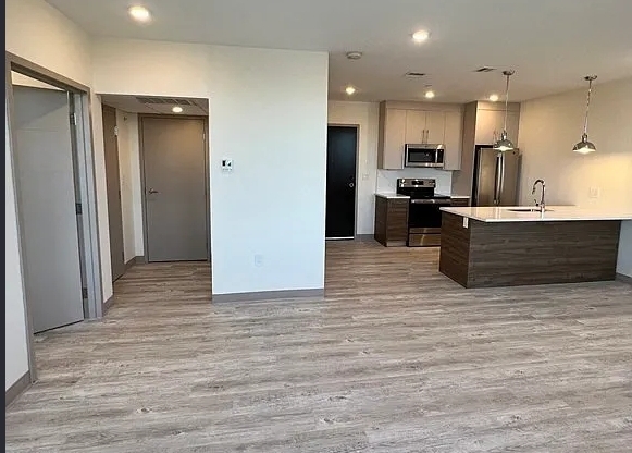 400 Dorchester Street