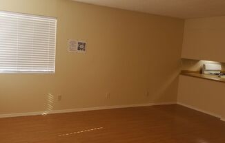 2 beds, 1 bath, 747 sqft, $1,350