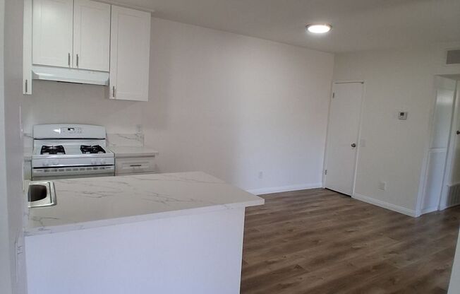 1 bed, 1 bath, 665 sqft, $2,100, Unit 227