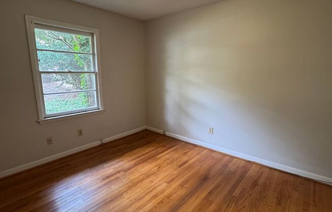 2 Bedroom 1 Bath apartment in beautiful, tree-lined neighborhood off of Western Blvd. in Raleigh.