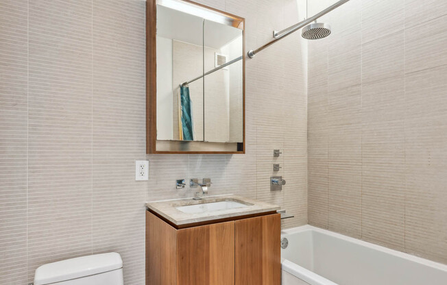 555 W 59 ST