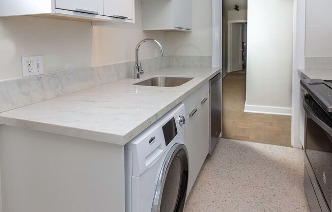 2 beds, 1 bath, 900 sqft, $1,395, Unit 318