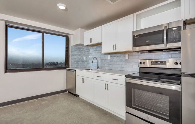 1 bed, 1 bath, 500 sqft, $799, Unit 602B