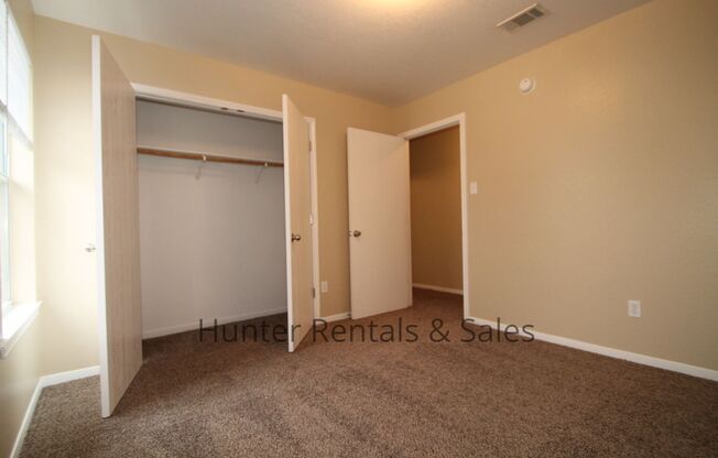 3 beds, 2 baths, $1,150