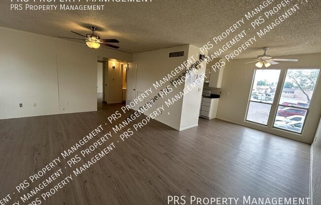 2652 E OAKLEAF DR