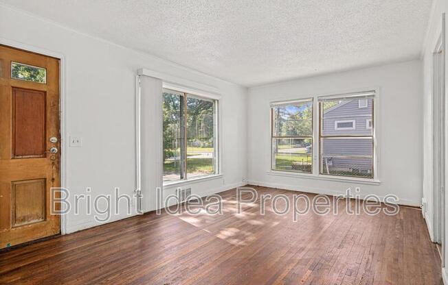 4011 WELCOME AVE N