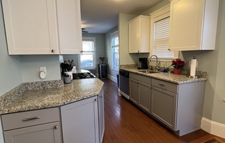 2 beds, 1 bath, 985 sqft, $2,900, Unit 1