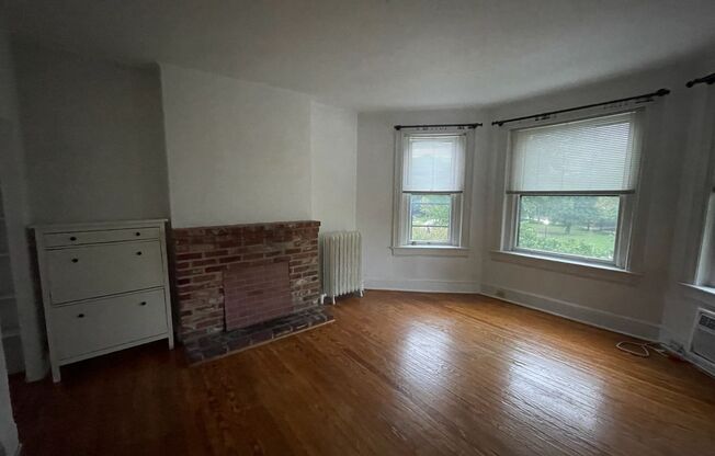 Studio, 1 bath, $1,642, Unit Apt 5