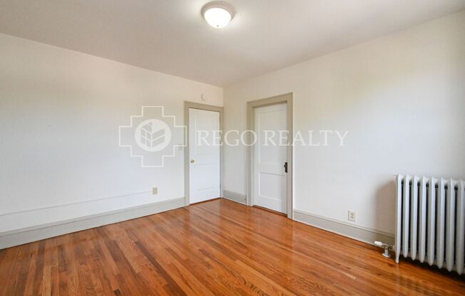 2 beds, 1 bath, $1,550, Unit C1