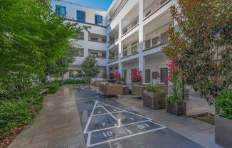 Community shuffleboard