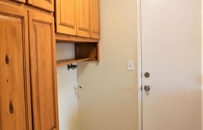 2 beds, 1 bath, $1,550