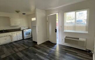 1 bed, 1 bath, 550 sqft, $1,400, Unit 416-Unit 2