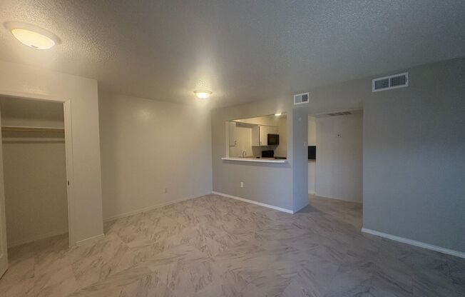 Studio, 1 bath, 625 sqft, $875, Unit 418-238