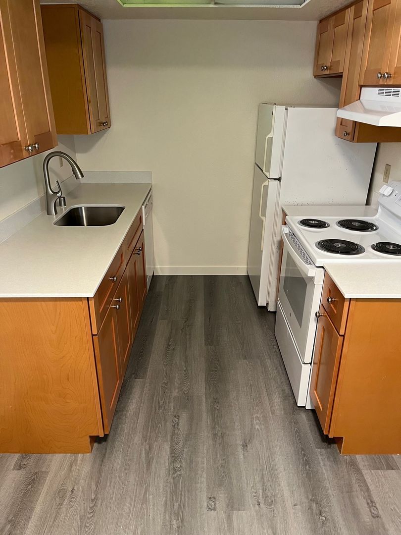 Twin Firs - 1 Bedroom - Lynnwood - Renovated Modern Apartments
