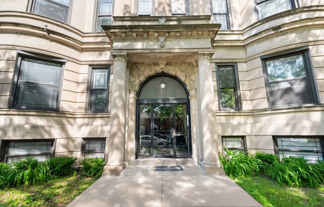 4129 S. Michigan Ave