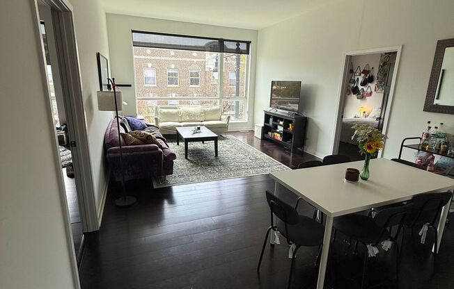 1244 W. Devon