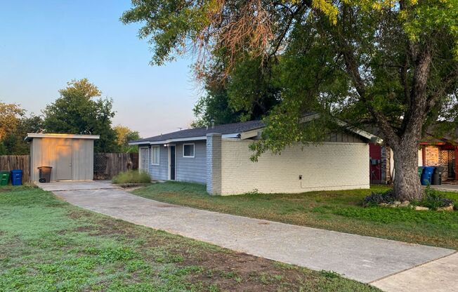 Adorable house on Large LOT 3 Bedroom 2 bath 78230