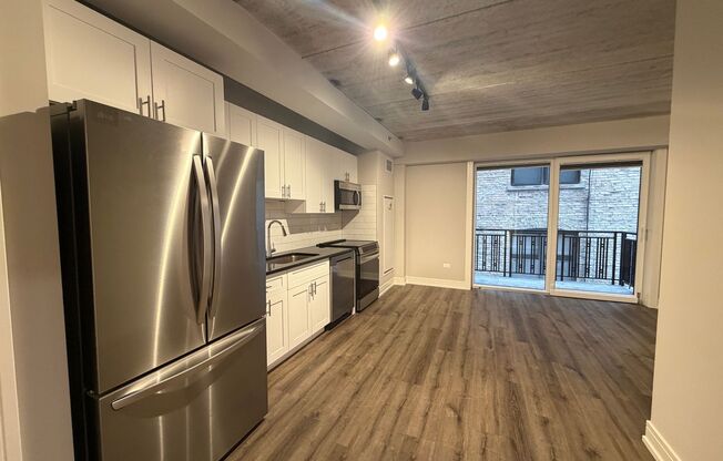 Studio, 1 bath, 418 sqft, $1,700, Unit 952-206