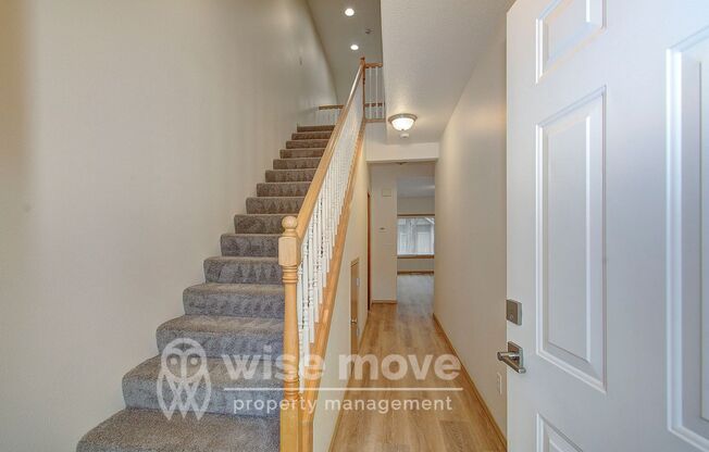 At Home in East Vancouver- 1/2 off First Month!