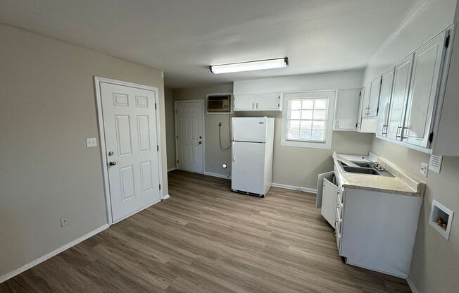 2bed/1ba Apt off S Main Kannapolis close to Downtown Kannapolis & Hwy 73