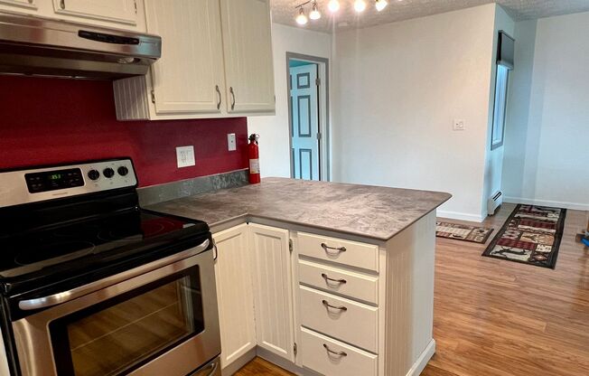 High speed internet included - 3 bedroom townhouse